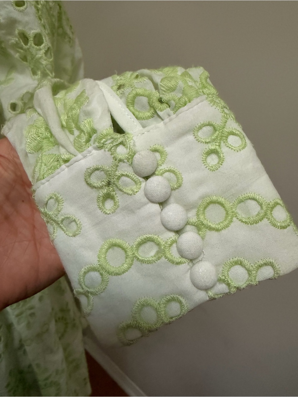 GLAMOROUS Eyelet Dress Size M US 8 White Green Embroidered Scalloped Mini NWT - Picture 7 of 15
